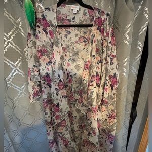 Floral LulaRoe kimono
